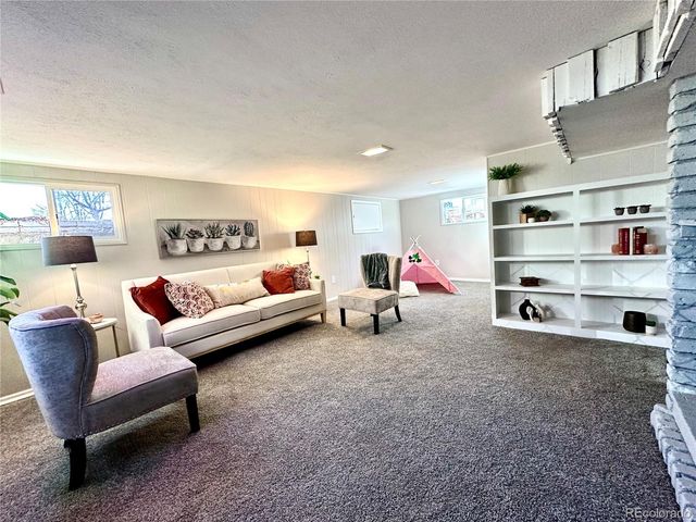 6401 E 71st Avenue, Commerce City, CO 80022