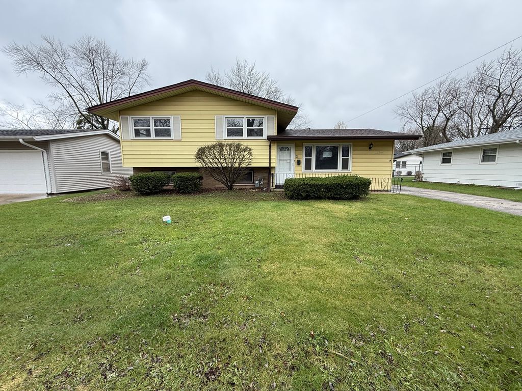 18864 Greenbay Avenue, Lansing, IL 60438