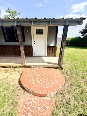 712 Norman Lane, Crockett, TX 75835
