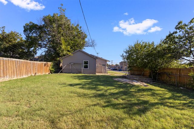 838 Dalworth Street, Grand Prairie, TX 75050