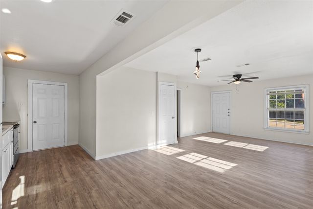 838 Dalworth Street, Grand Prairie, TX 75050