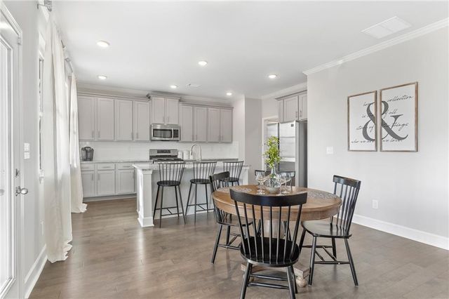 2260 Highridge Point, Lithia Springs, GA 30122