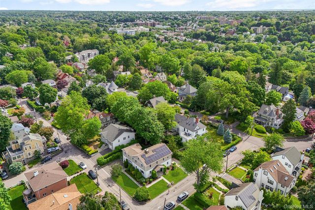 10 Bogert Place, Bronxville, NY 10708