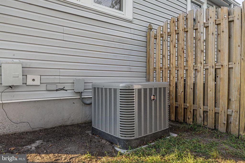 108 VINE ST, HAMMONTON, NJ 08037 — photo 4