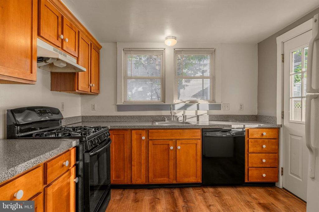 108 VINE ST, HAMMONTON, NJ 08037 — photo 5