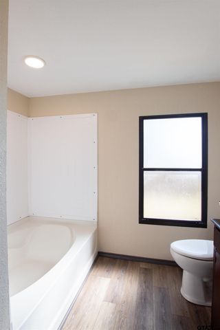 22908 Shell Shore Dr, Bullard, TX 75757