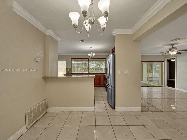 7231 NW 20th St, Sunrise, FL 33313