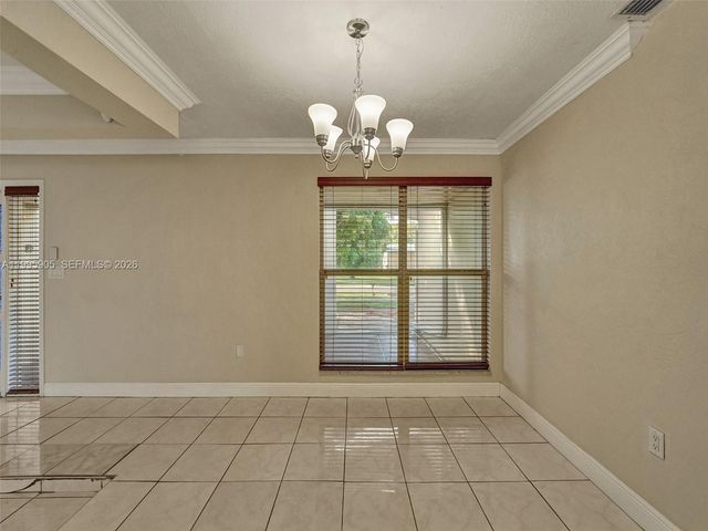 7231 NW 20th St, Sunrise, FL 33313