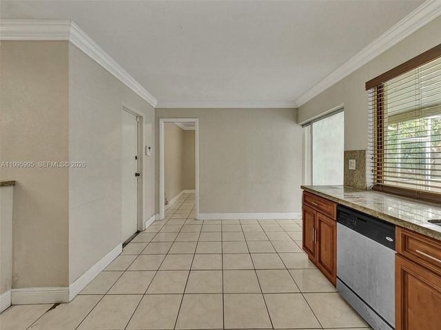 7231 NW 20th St, Sunrise, FL 33313