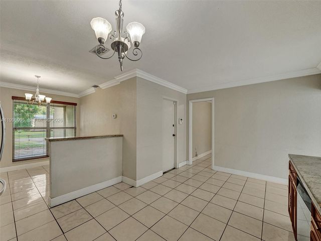 7231 NW 20th St, Sunrise, FL 33313