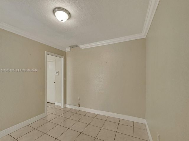 7231 NW 20th St, Sunrise, FL 33313