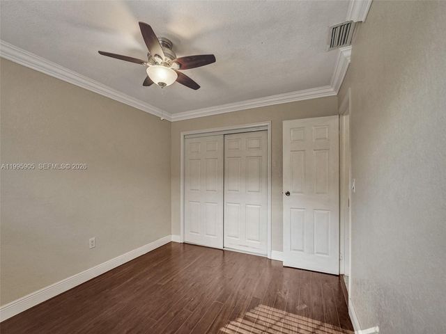 7231 NW 20th St, Sunrise, FL 33313