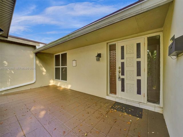 7231 NW 20th St, Sunrise, FL 33313