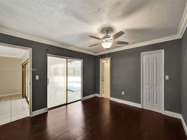 7231 NW 20th St, Sunrise, FL 33313