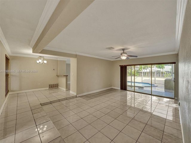 7231 NW 20th St, Sunrise, FL 33313