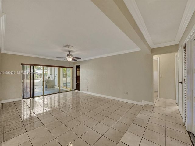 7231 NW 20th St, Sunrise, FL 33313