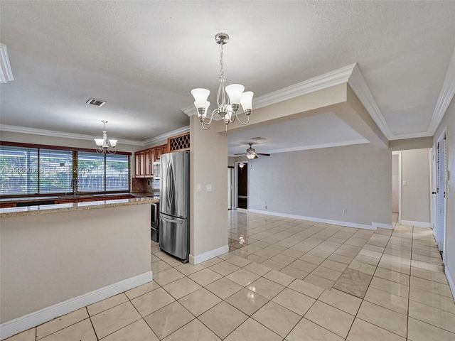 7231 NW 20th St, Sunrise, FL 33313