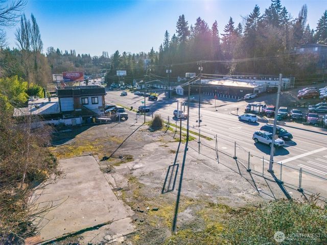 10400 Lake City Way NE, Seattle, WA 98125