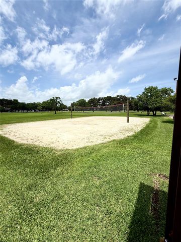 O Clopper Road, Seabrook, TX 77586