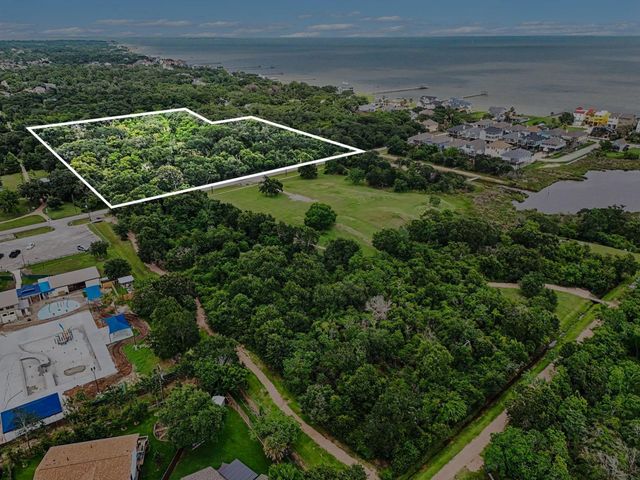 O Clopper Road, Seabrook, TX 77586