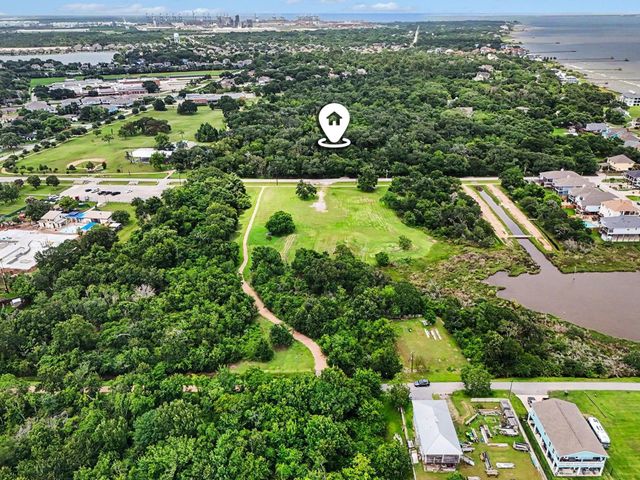 O Clopper Road, Seabrook, TX 77586
