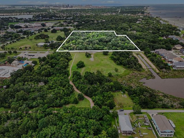 O Clopper Road, Seabrook, TX 77586