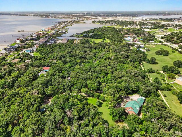 O Clopper Road, Seabrook, TX 77586