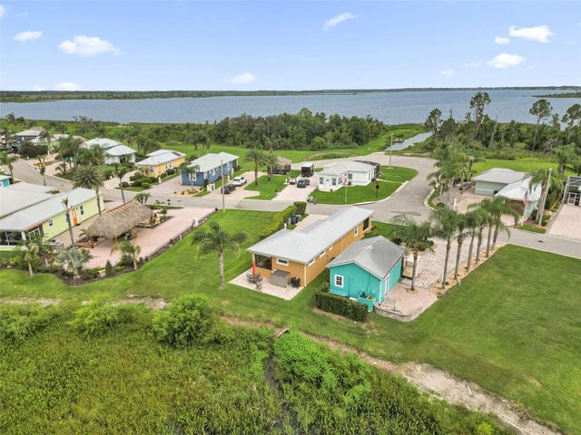 3261 FISH HAWK DRIVE, Polk City, FL 33868