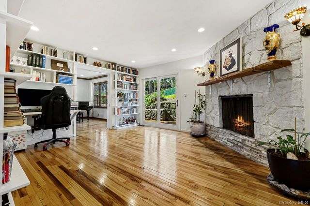 10 Highridge Road, Hartsdale, NY 10530