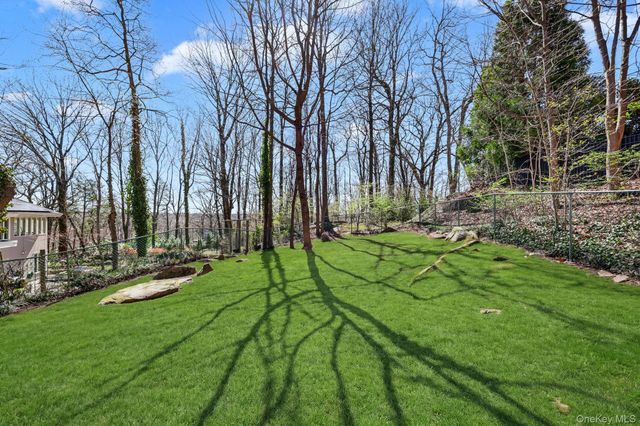 10 Highridge Road, Hartsdale, NY 10530