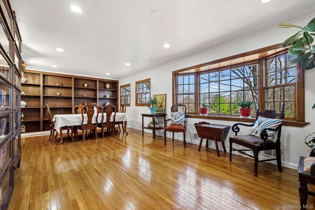 10 Highridge Road, Hartsdale, NY 10530