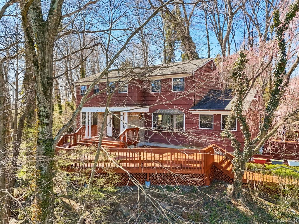 10 Highridge Road, Hartsdale, NY 10530