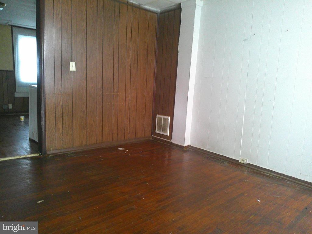 426 N EAST AVE, Baltimore, MD 21224
