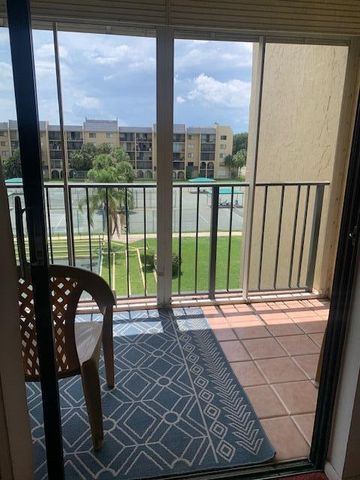 2820 Tennis Club Drive 506, West Palm Beach, FL 33417