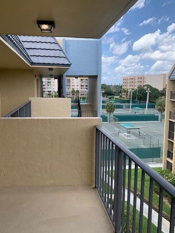 2820 Tennis Club Drive 506, West Palm Beach, FL 33417