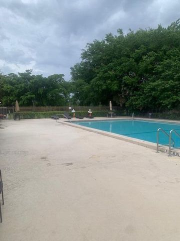2820 Tennis Club Drive 506, West Palm Beach, FL 33417