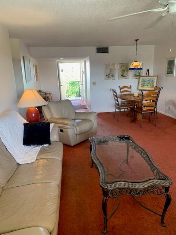 2820 Tennis Club Drive 506, West Palm Beach, FL 33417