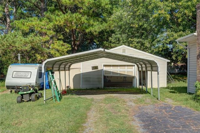 4906 Pheasant Drive, Greensboro, NC 27406