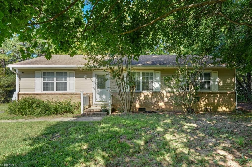 4906 Pheasant Drive, Greensboro, NC 27406