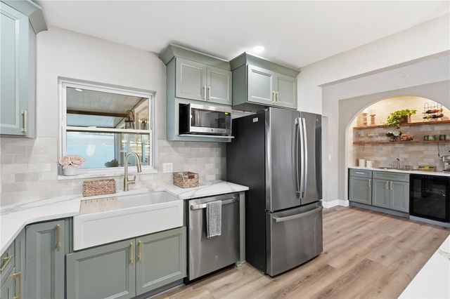 6160 22ND AVENUE N, St Petersburg, FL 33710