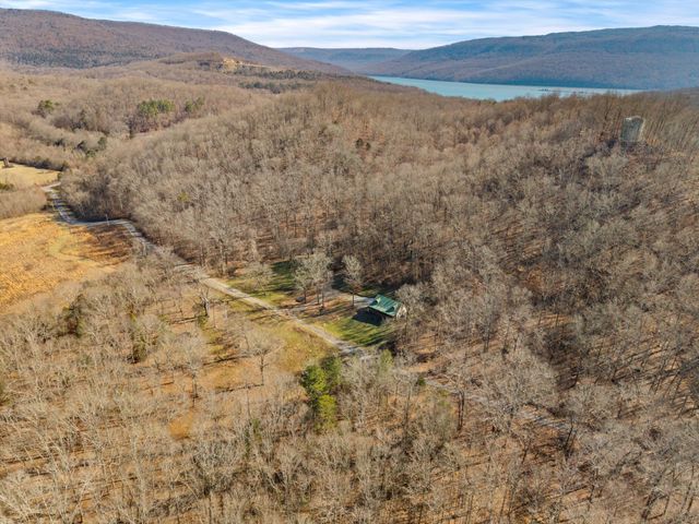 325 Evening Shadow Lane, Whitwell, TN 37397