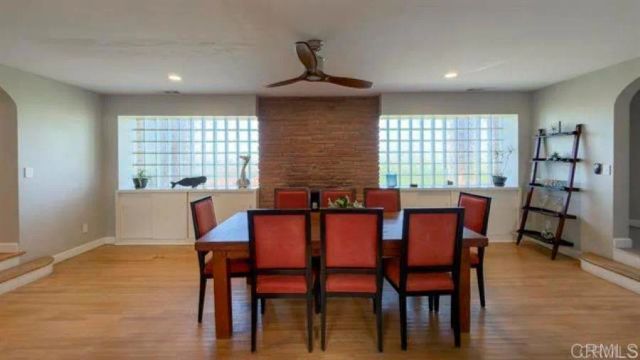 215 N Vulcan Avenue, Encinitas, CA 92024