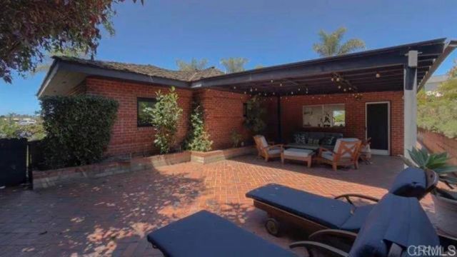 215 N Vulcan Avenue, Encinitas, CA 92024