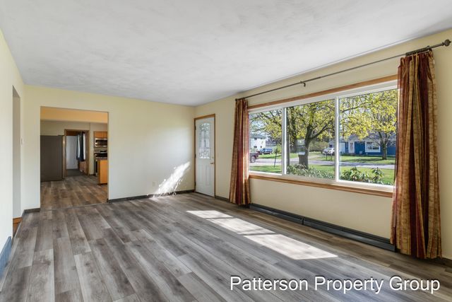 3437 John Street, Ravenna Vllg, MI 49451