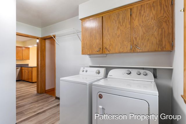 3437 John Street, Ravenna Vllg, MI 49451