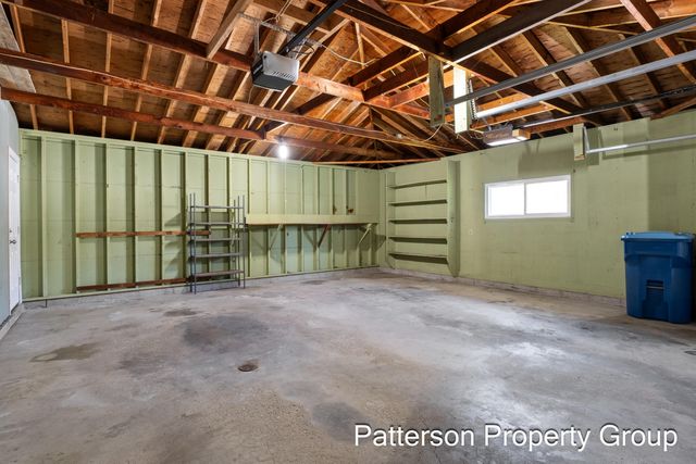 3437 John Street, Ravenna Vllg, MI 49451