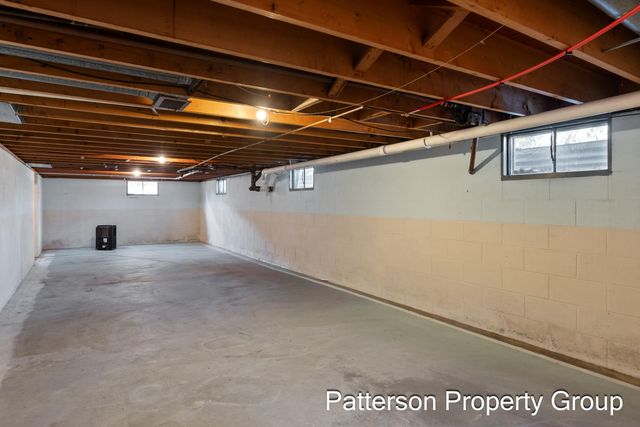 3437 John Street, Ravenna Vllg, MI 49451