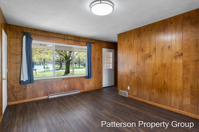 3437 John Street, Ravenna Vllg, MI 49451