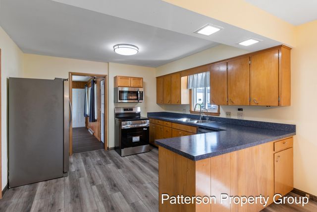 3437 John Street, Ravenna Vllg, MI 49451