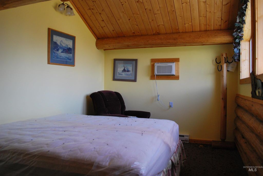 4975 Middle Road, Lenore, ID 83541 photo 19